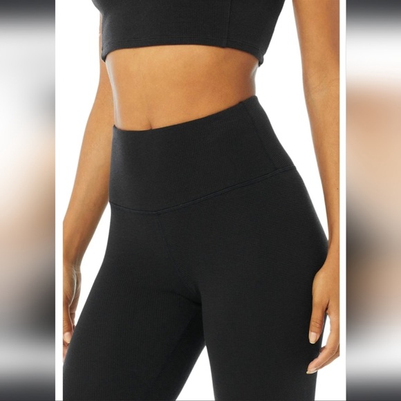 ALO High Waist Micro-Waffle Black Low Key Leggings Size XXS EUC - Picture 3 of 9